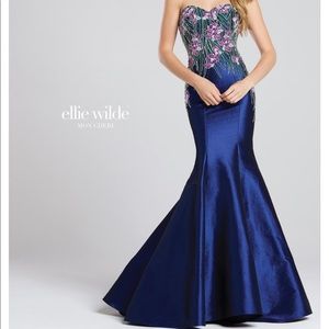 Ellie Wilde size 6 length shortened